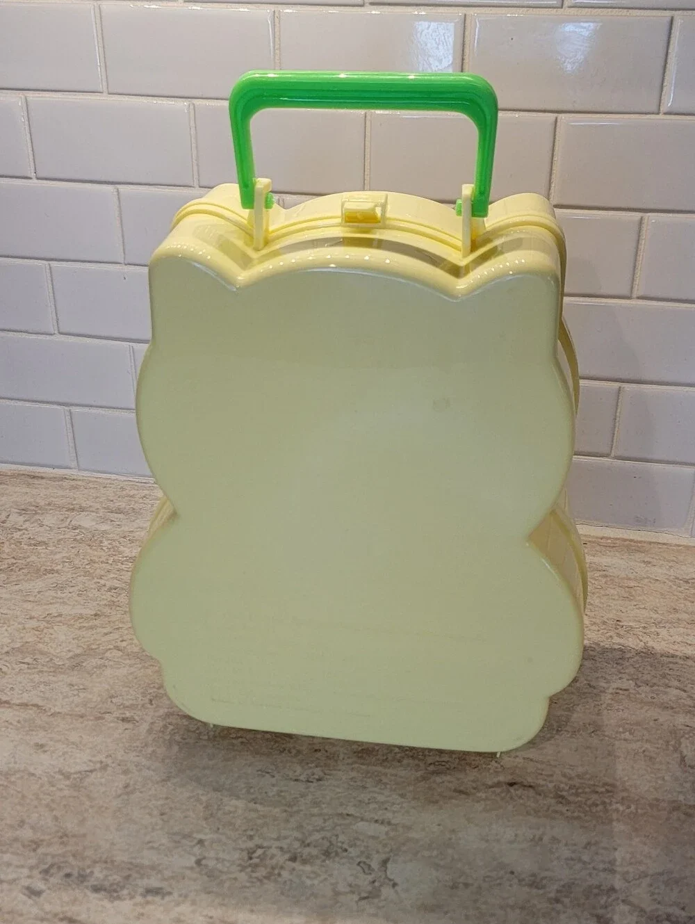 Vintage Hello Kitty yellow lunchbox With Thermos